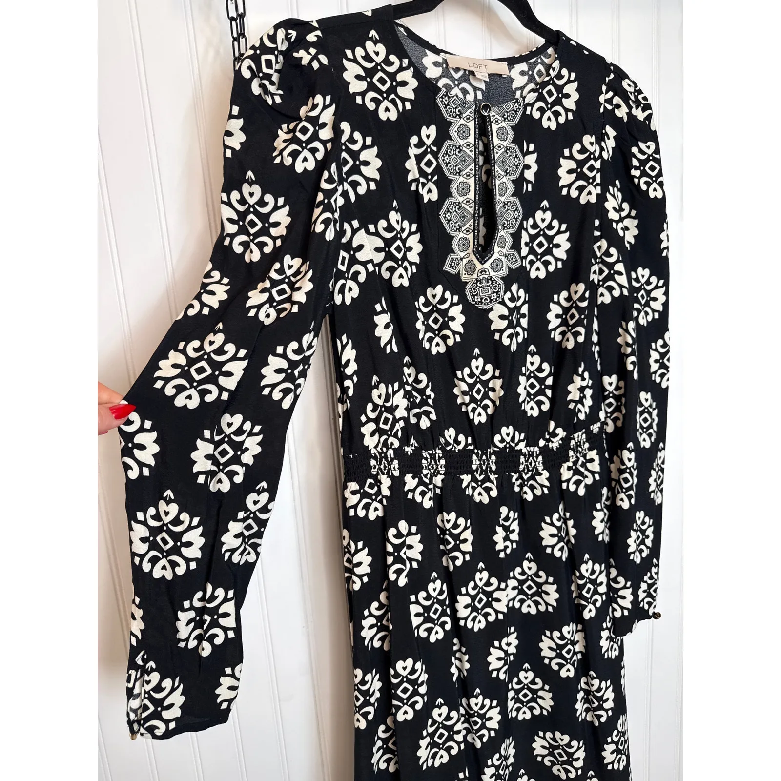 LOFT Ann Taylor Black & White Floral Tiered Midi Dress Long Sleeve Casual Size S - Image 3