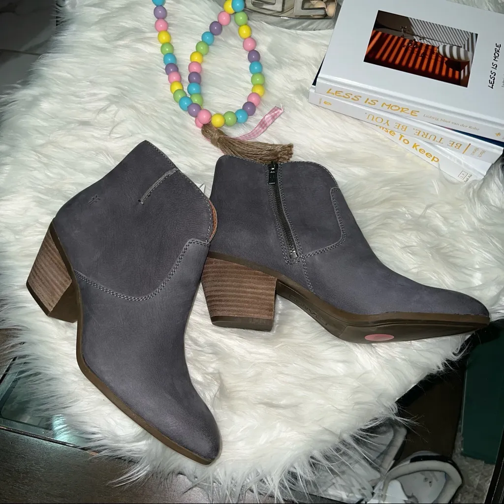 Frye Judith Seam booties Size 7 - Image 2