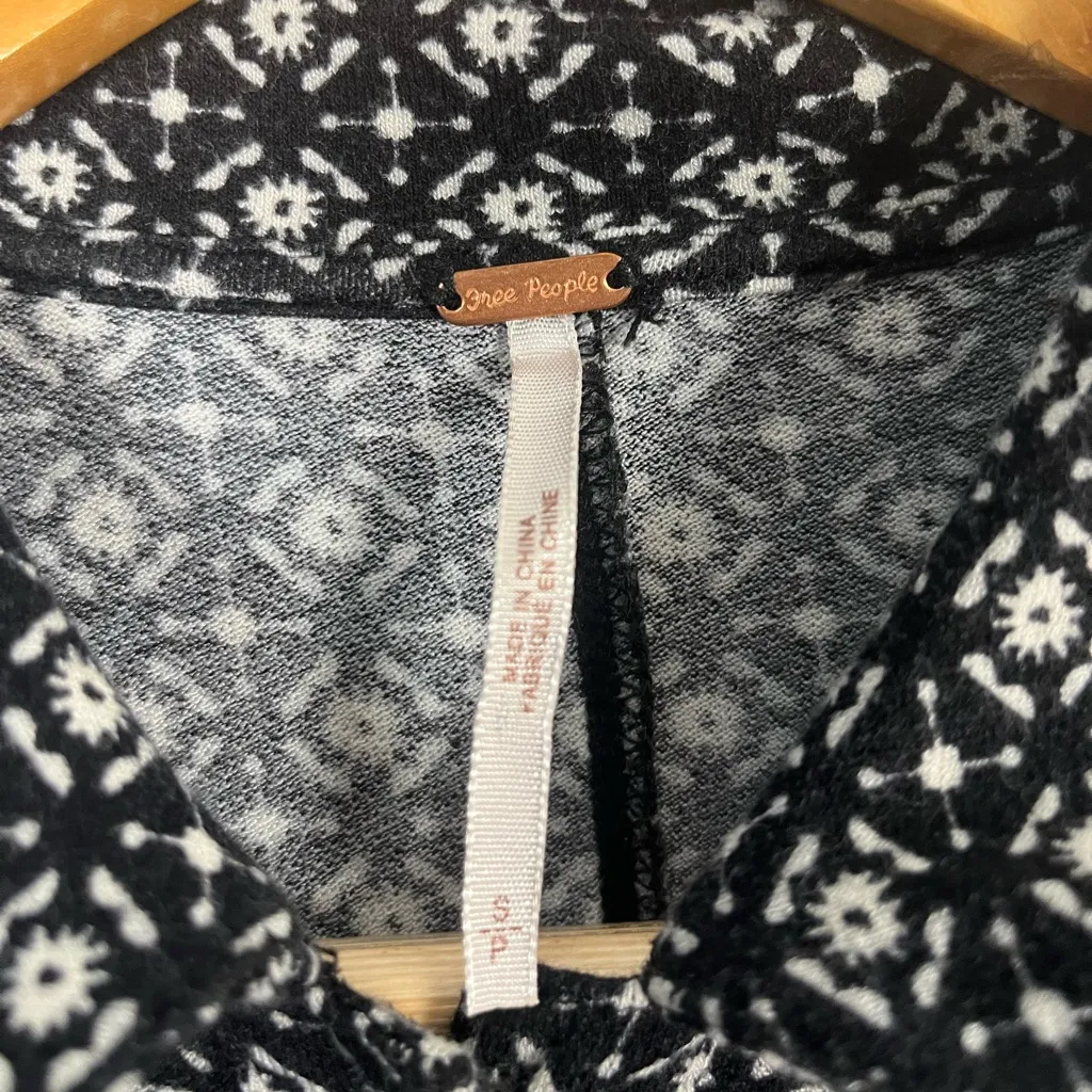 Free people Shayla Mini Dress in black long sleeve size small - Image 4