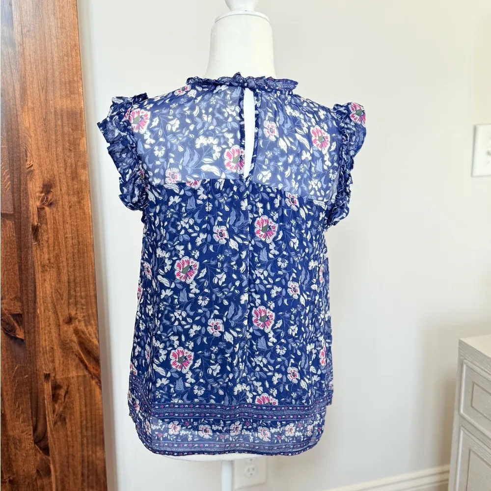 - Vineyard Vines floral Ruffled Sleeveless Top size Medium silk - Image 3