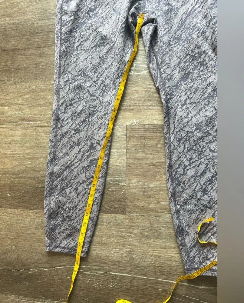 Purple marble all in motion leggings - Image 5