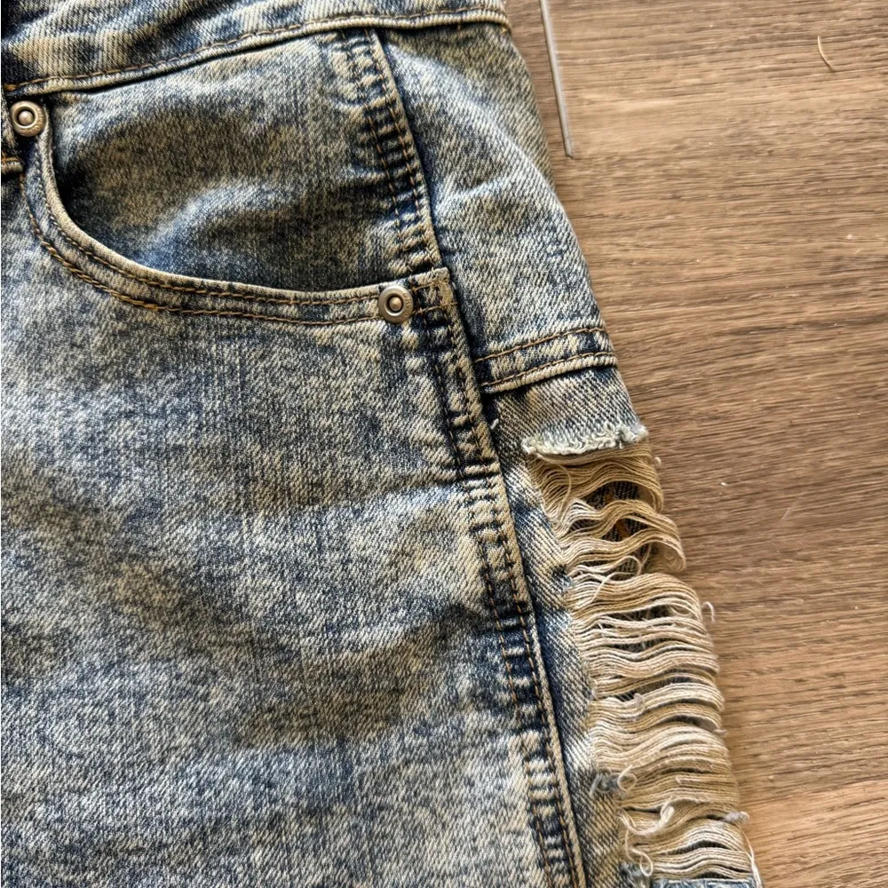 Chiqle Side Ripped Distressed Denim Jean Shorts Blue - Image 2