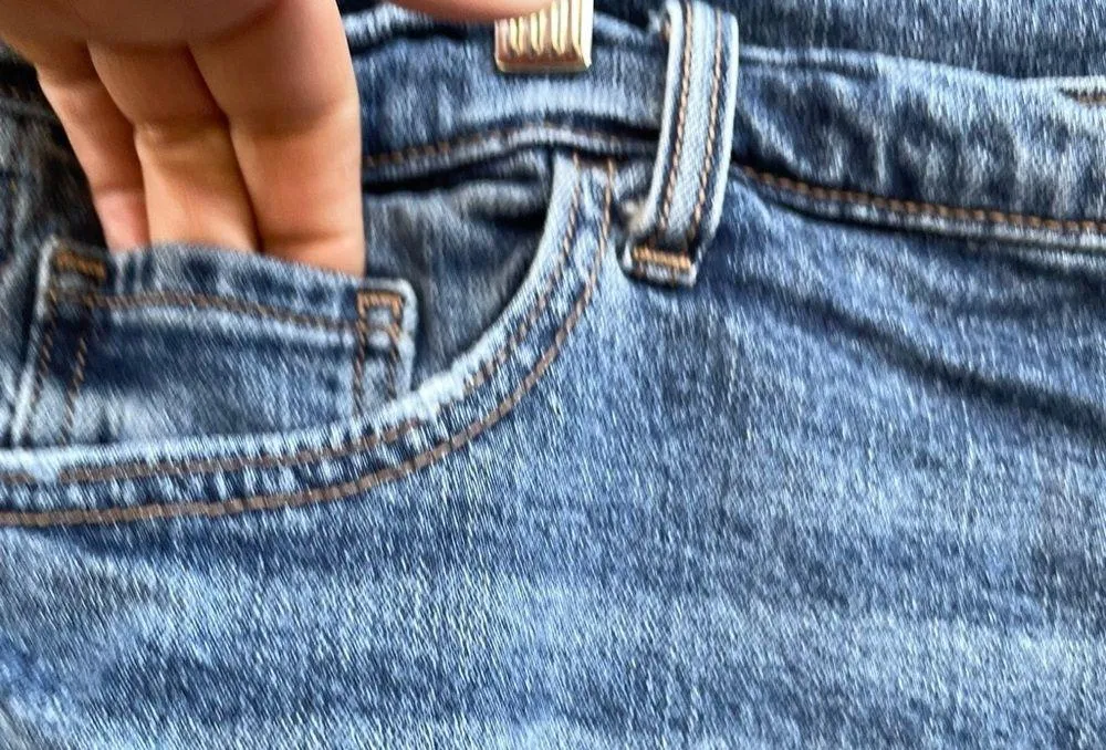 Old Navy Womens Shorts Blue Jean Denim Mid Rise Boyfriend Distress Plus Size 22 - Image 6