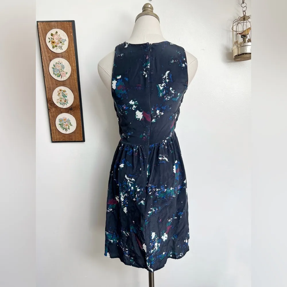 Amour Vert Ivonne Silk Crossover Abstract Print Mini Dress - Image 6