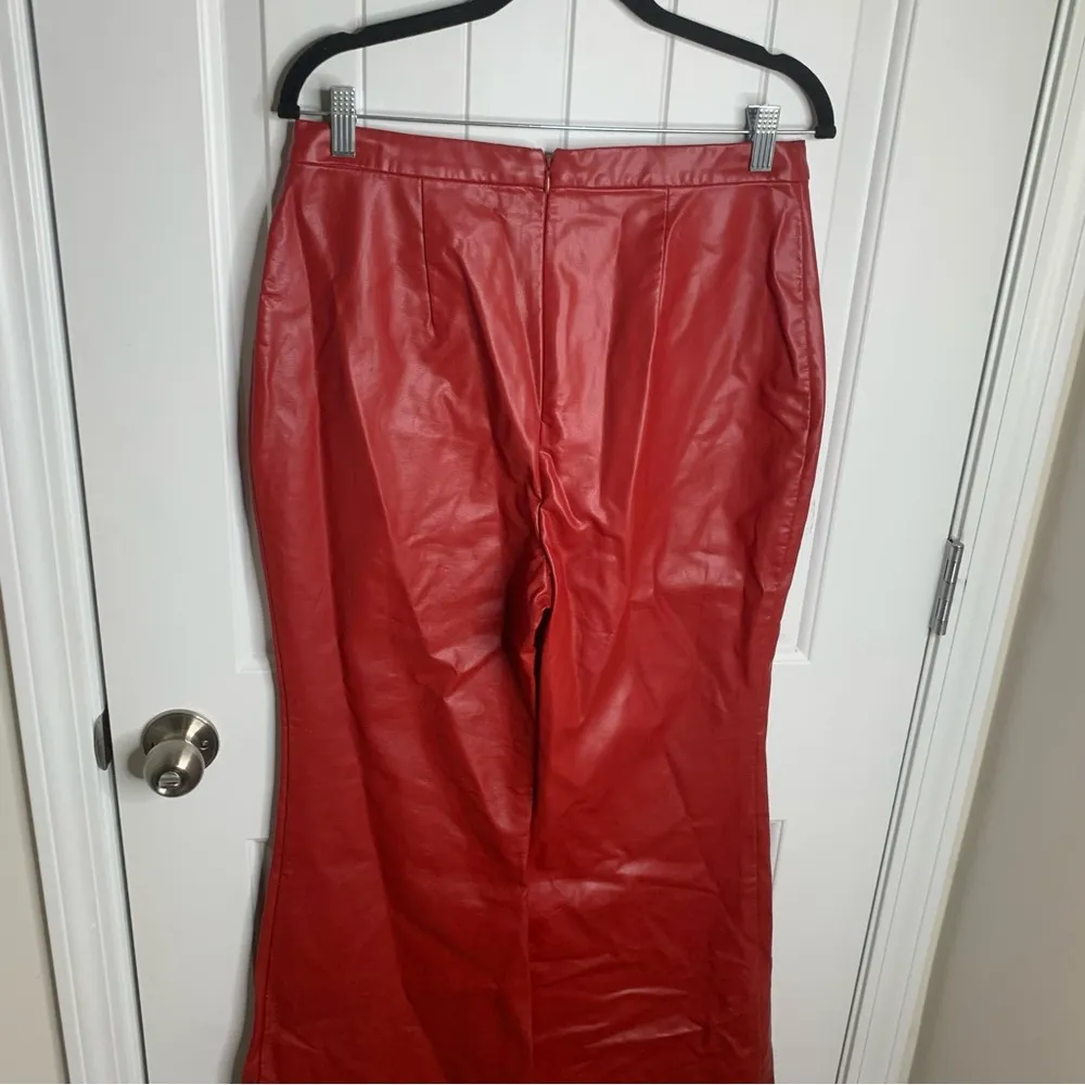 Anthropologie Hutch red faux leather flare pants size 10 mob wife winter holiday - Image 8