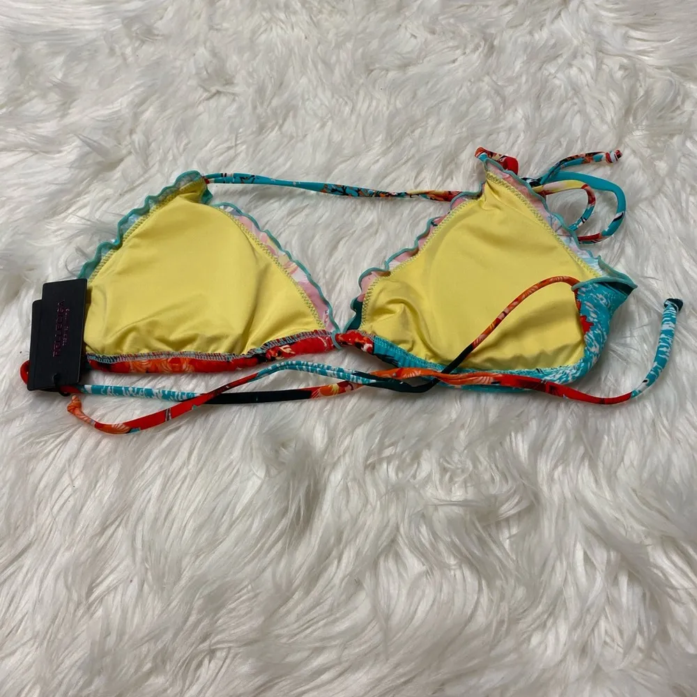 NWT Relleciga Triangle Bikini Top Size Medium - Image 3