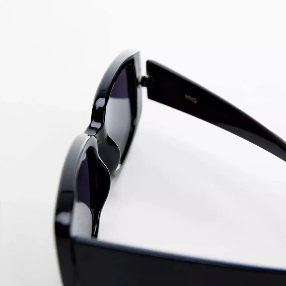 Mango black rectangle frame / square frame sunglasses - Image 3