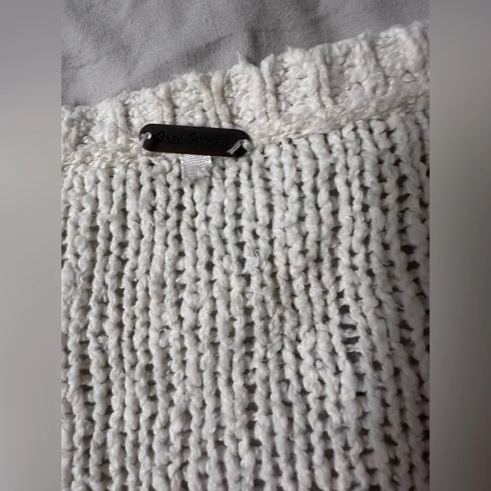 Free People V-Neck Cable Knit Fringe Sweater; cream color; size Smalll - Image 4