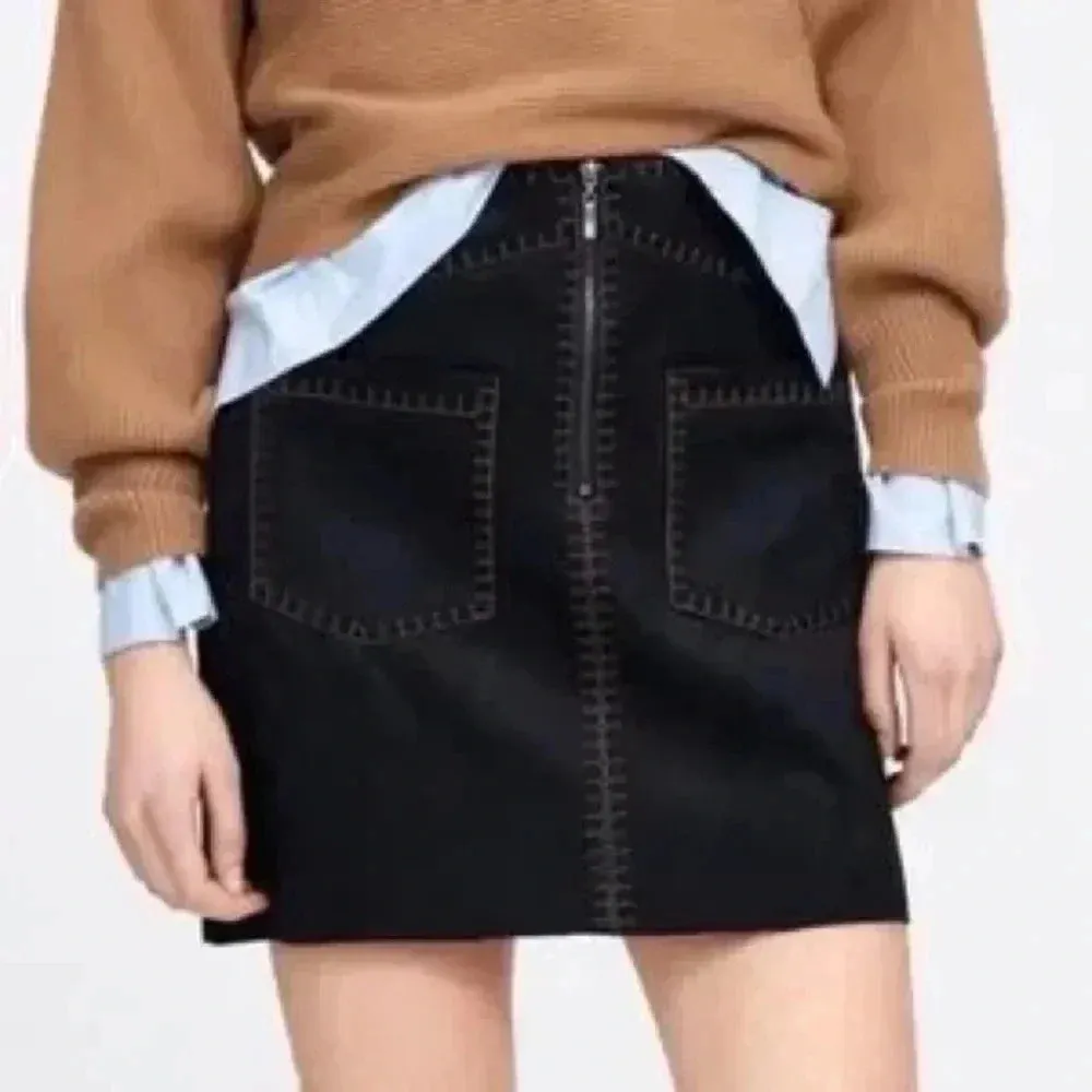 Zara Women’s Faux Suede Black w/ Brown Stitch Mini Skirt Size S Small - Image 5
