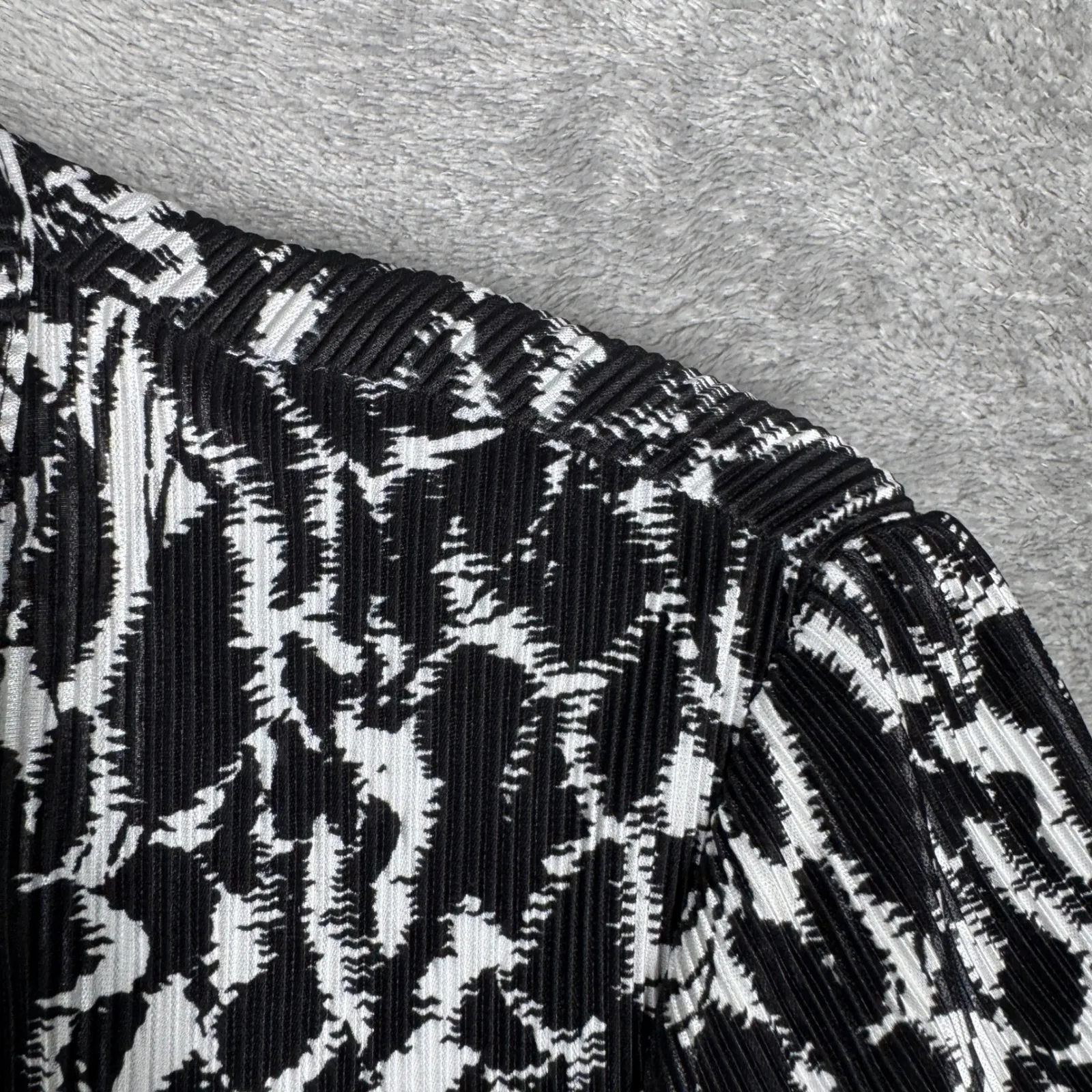 Dressbarn Dress Women's 12 Black White Print Ring Front Pleated Y2k Office Siren - Image 6