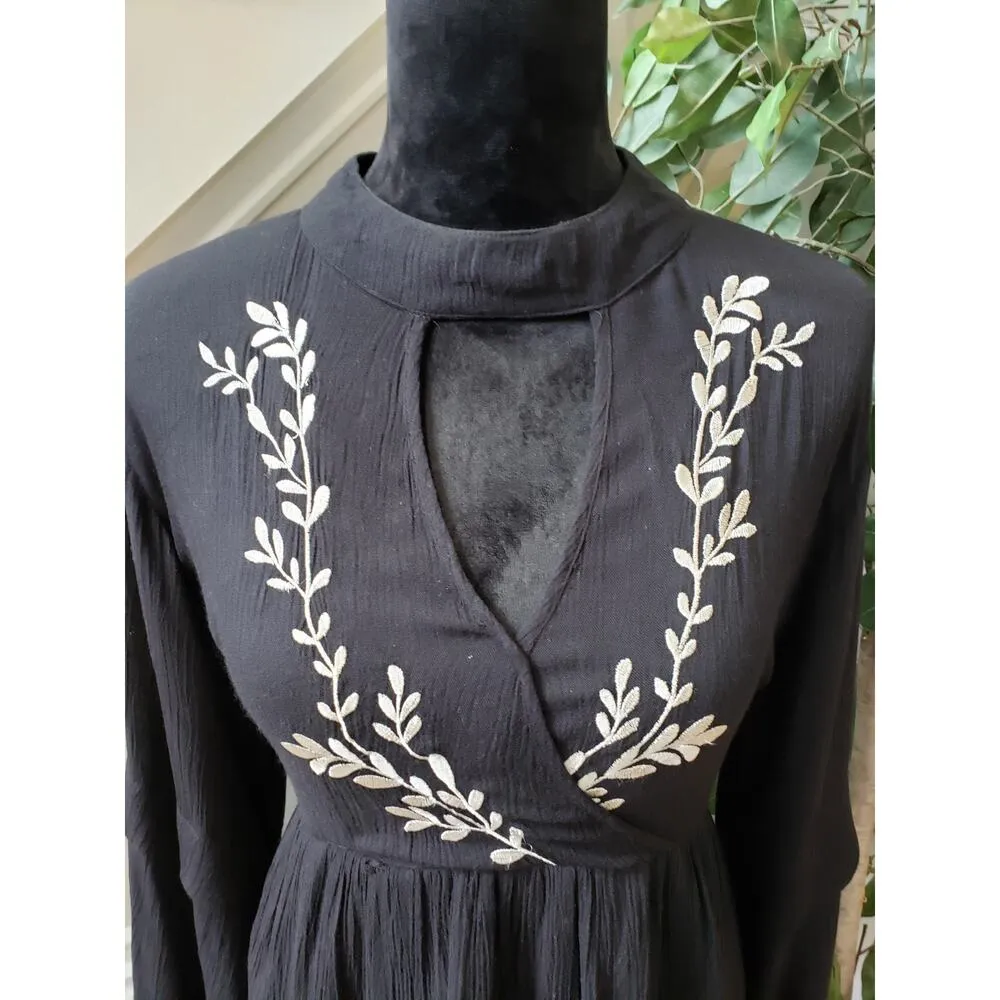 True Destiny Top Blouse Womens Large Black Rayon Embroidered Long Sleeve Keyhole - Image 3