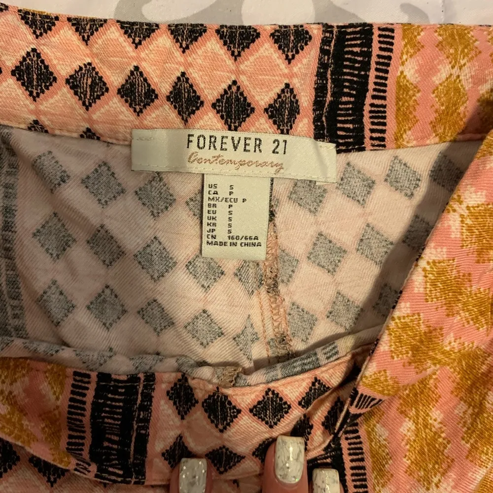 Forever 21 Flowy boho shorts - Image 4