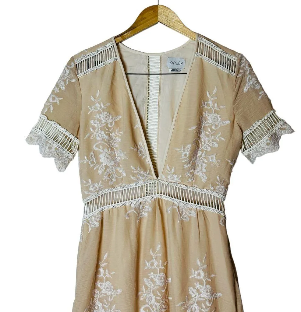 SAYLOR Embroidered Lace Mini Dress Size Small - Image 3
