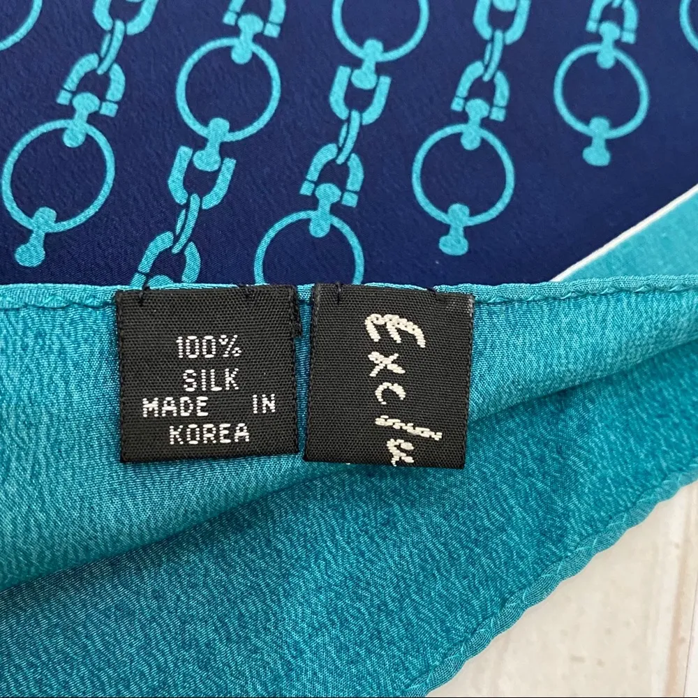 100% Silk 34”x35” Chain Design Scarf Blue - Image 10