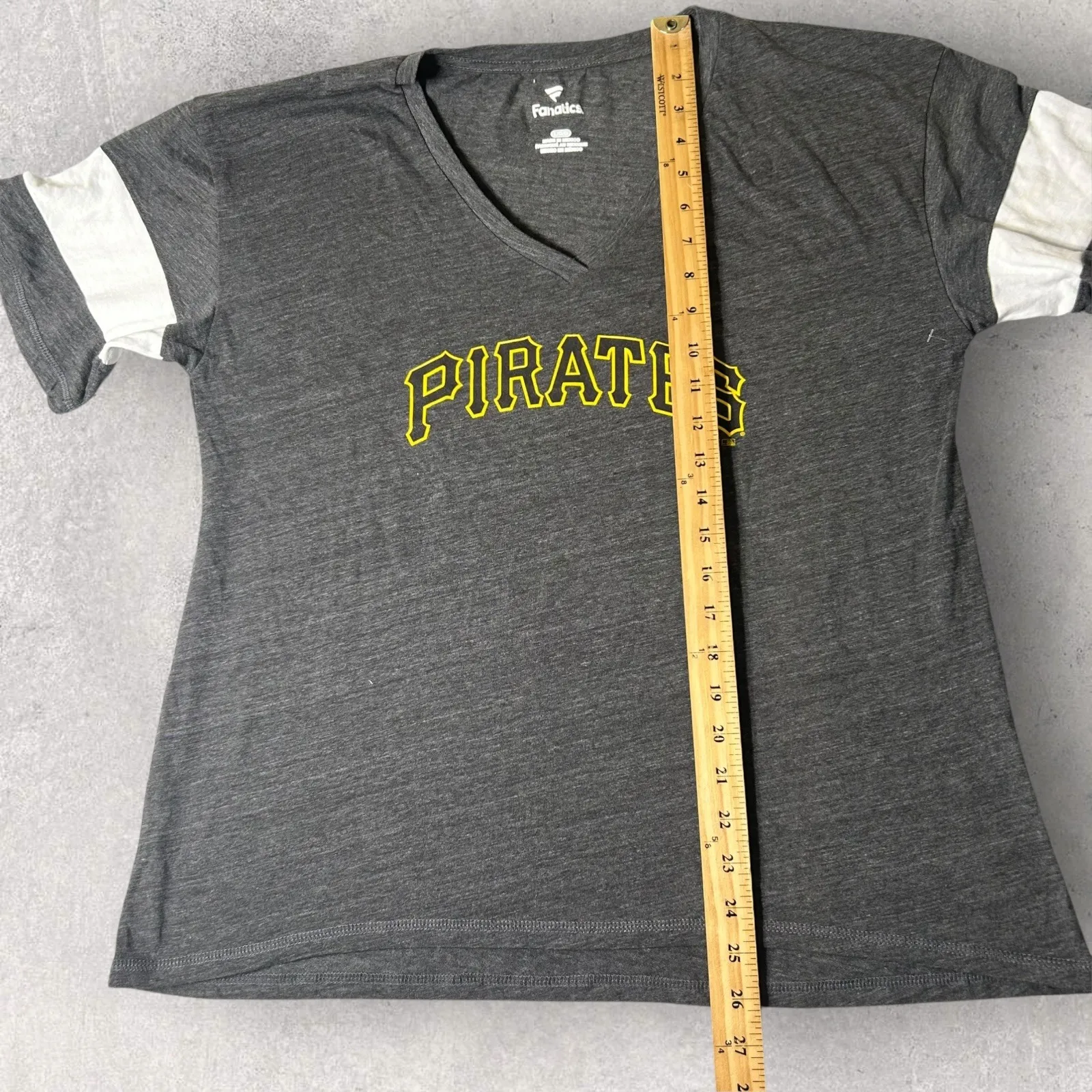 Pittsburg Pirates‎ Baseball T-Shirt Womens L Gray Fanatics V Neck MLB NEW - Image 6