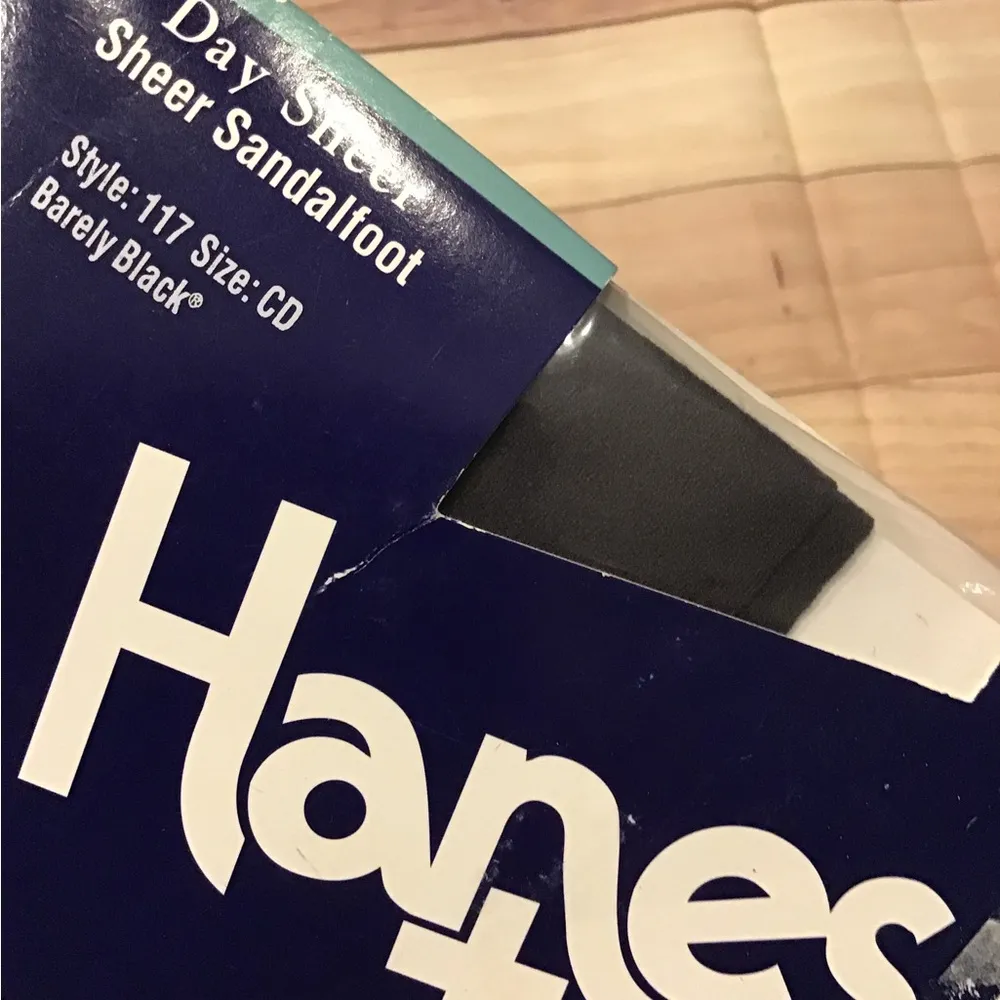Hanes too day sheer sandalfoot size CD Barely black 2000 - Image 3
