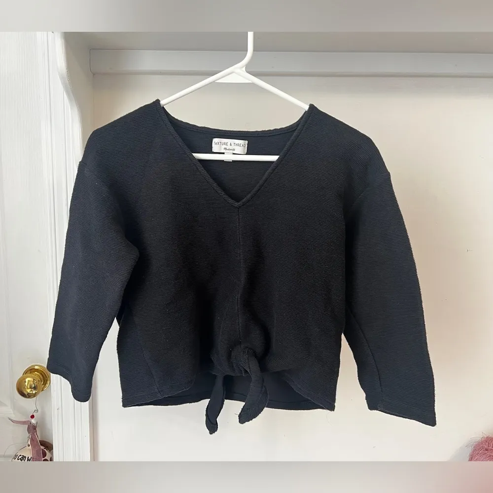 Madewell Textured Tie-Front Top Black V Neck 3/4 Sleeve - Image 2