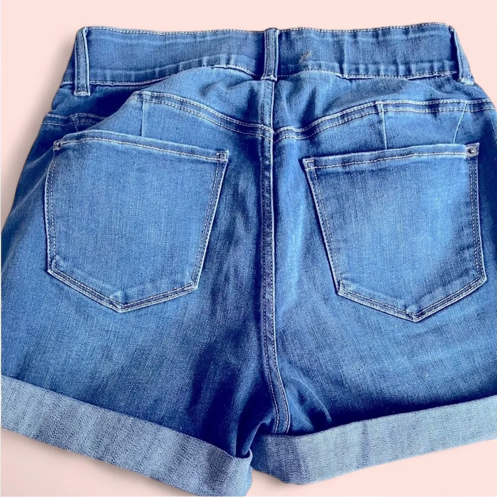 NY&C Curvy Sculpting Denim Shorts Blue Size 10 - Image 3