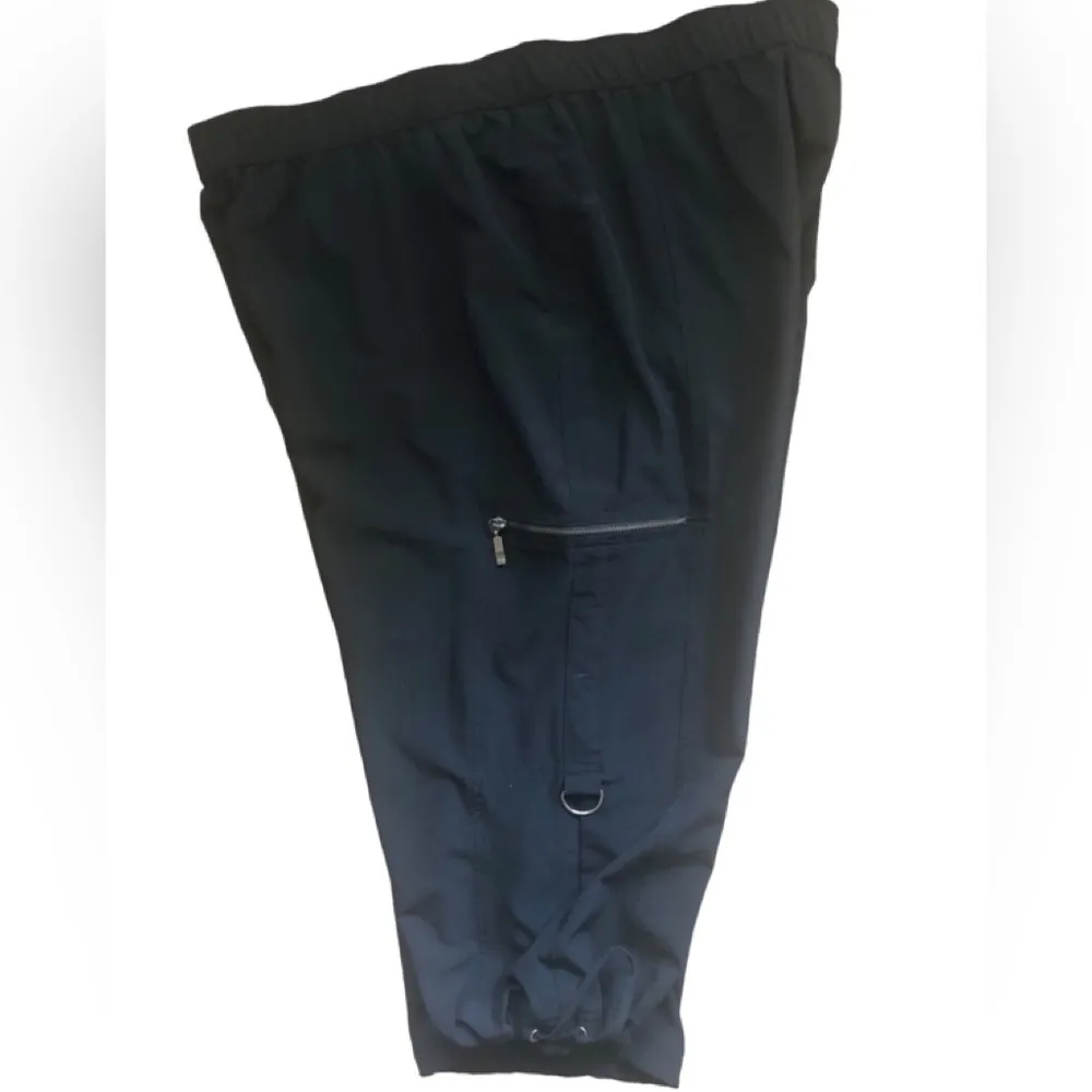 Chico’s Zenergy Crop Cargo Golf Pant Black 3/16/XL Sporty Cinched Ankle Golf - Image 2