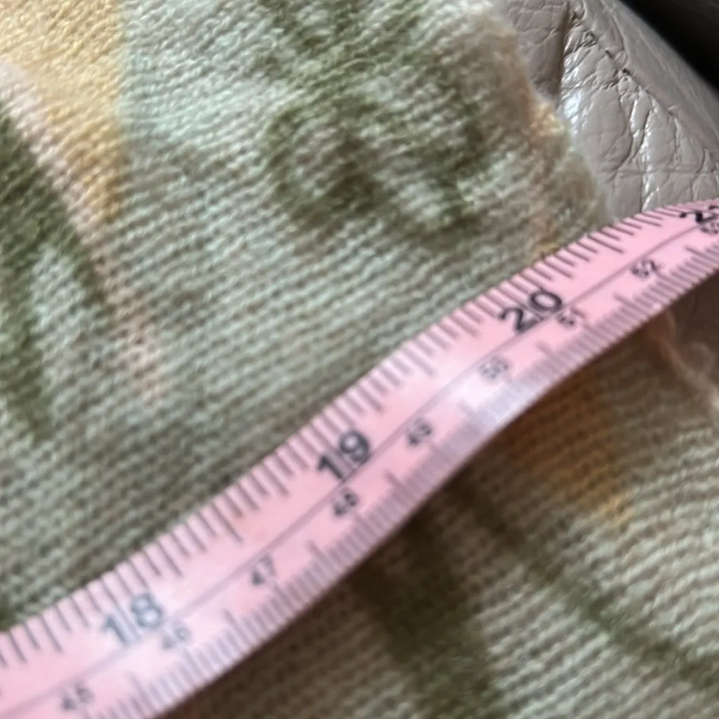 One Girl Who.. Faith Cashmere Floral Light Sweater A - Image 11