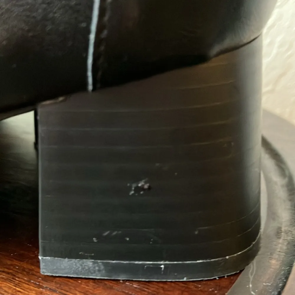 Adrienne Vittadini: Black patent leather heeled penny loafers- size 8.5 - Image 8