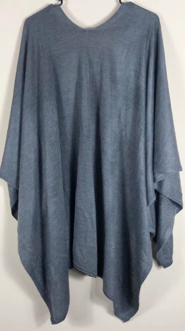 Simply Noelle Gray Knit Shawl - Image 2