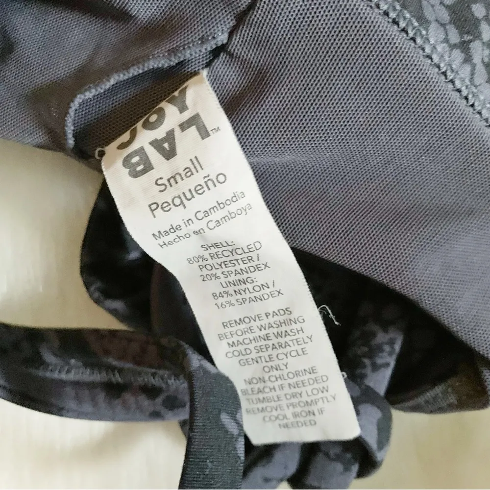 JOYLAB Gray & Black Printed Crossback Sports Bra - Image 3