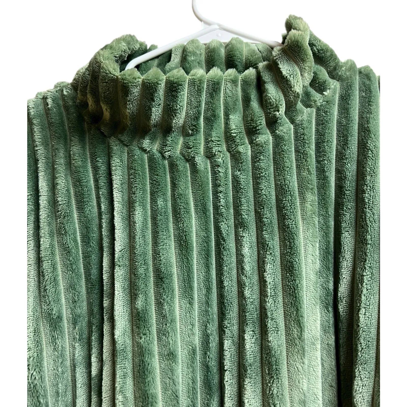 Planet Gold Green Faux-Fur/Chenille Ribbed Sweater Top Cropped Mock Neck Large - Image 3