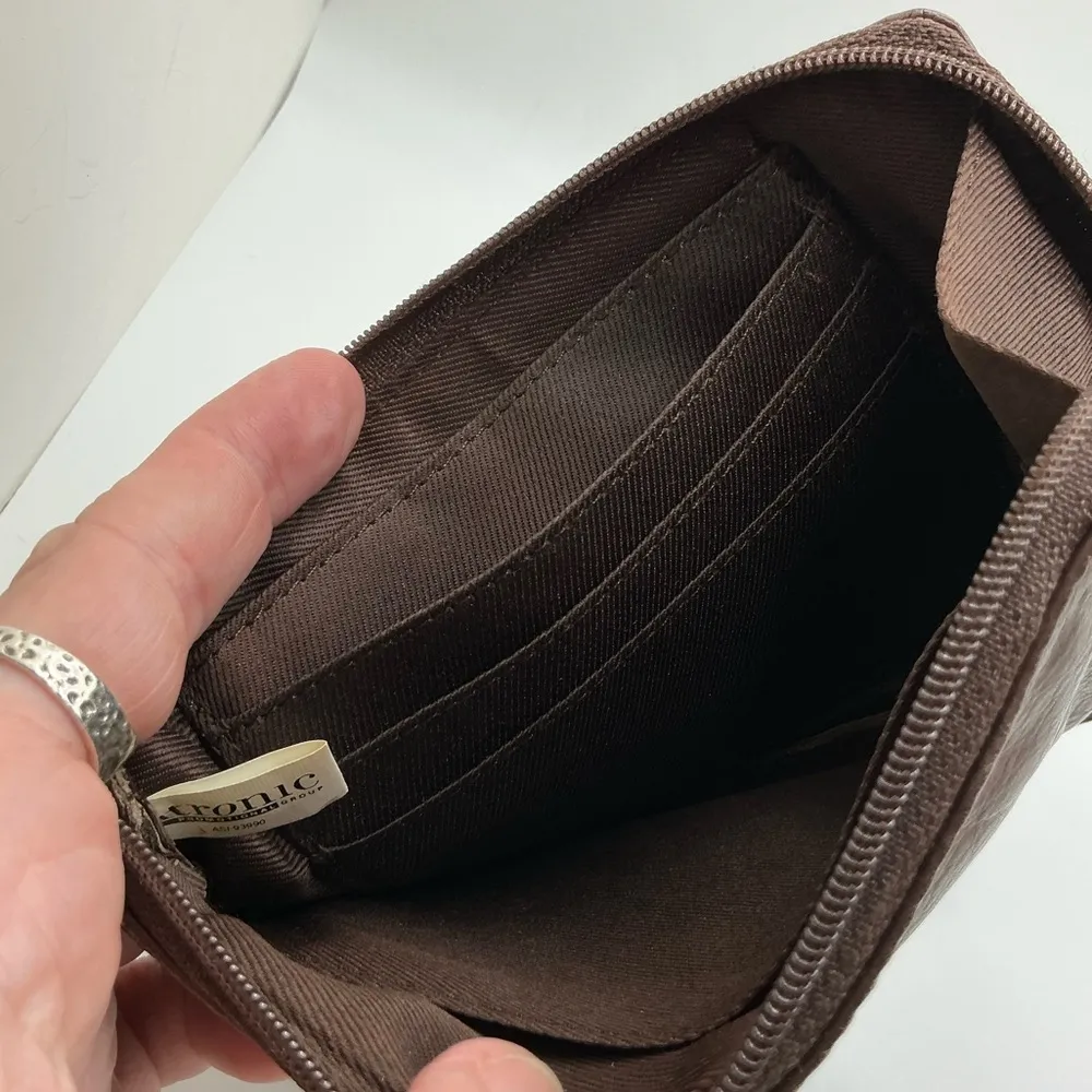 A Rare Vintage HTF Hawaiian Airlines Brown Leather Wristlet Wallet - Image 4