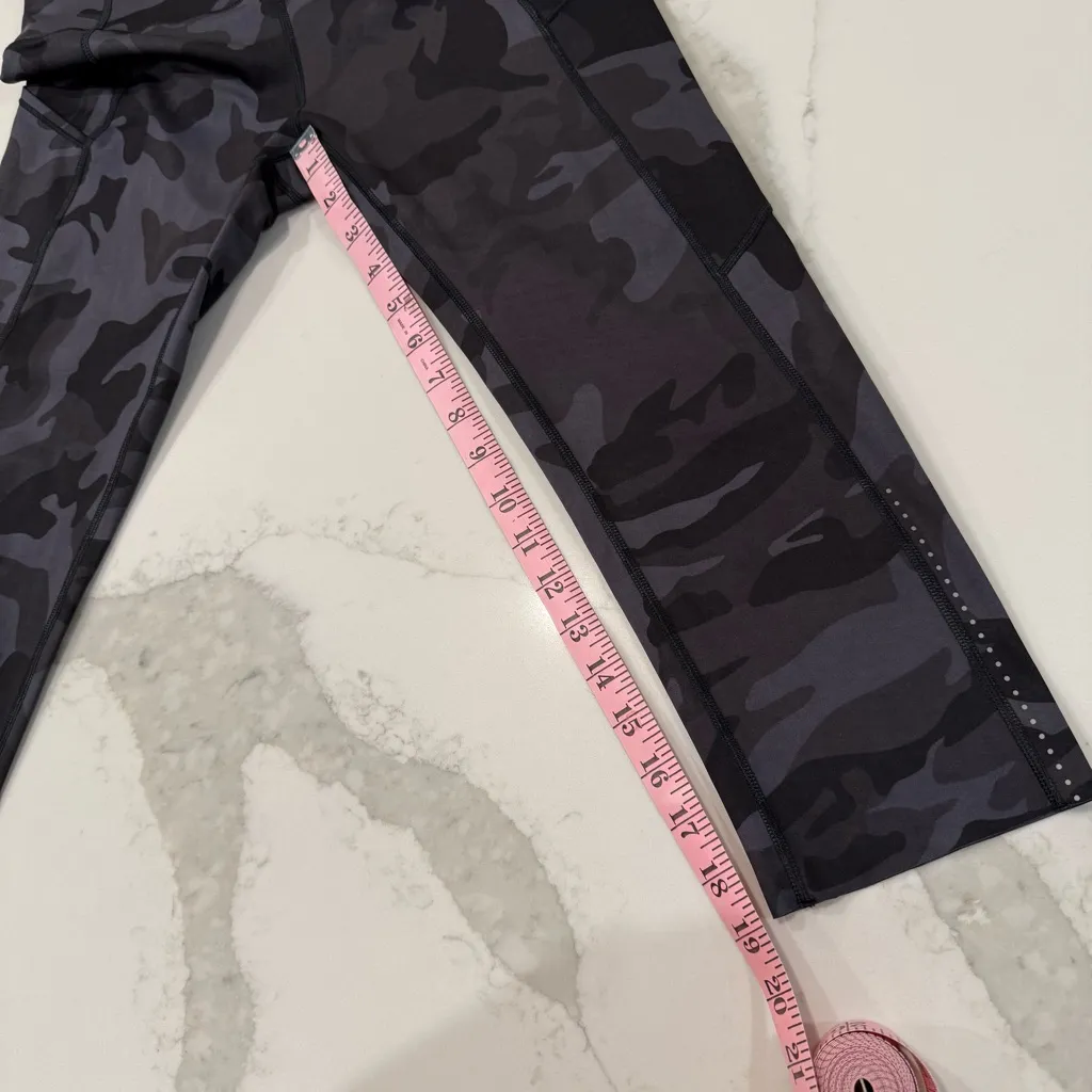 Lululemon Fast & Free High Rise Crop Leggings Women’s 6 Gray Camo Reflective Gym - Image 9