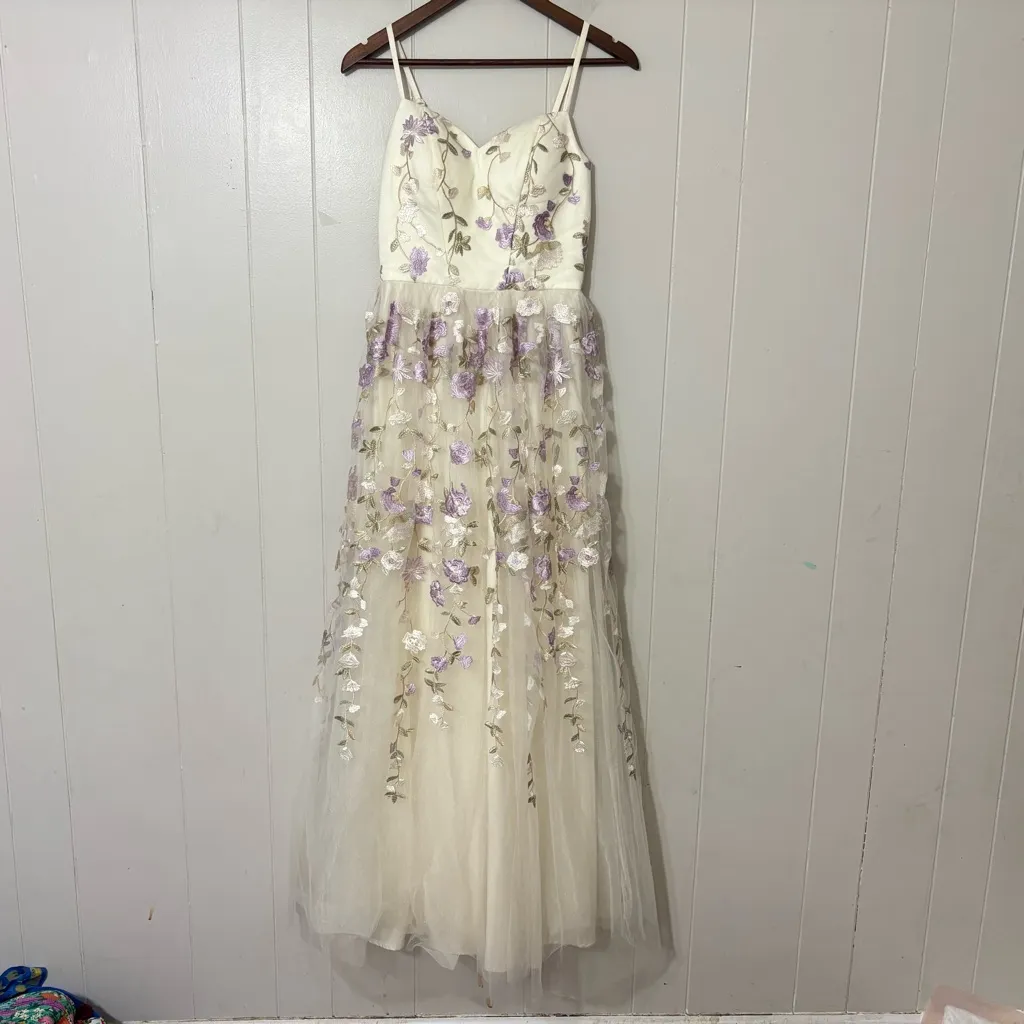 Chi Chi London Floral Embroidered Tulle Midi Dress Size 2 Purple - Image 2