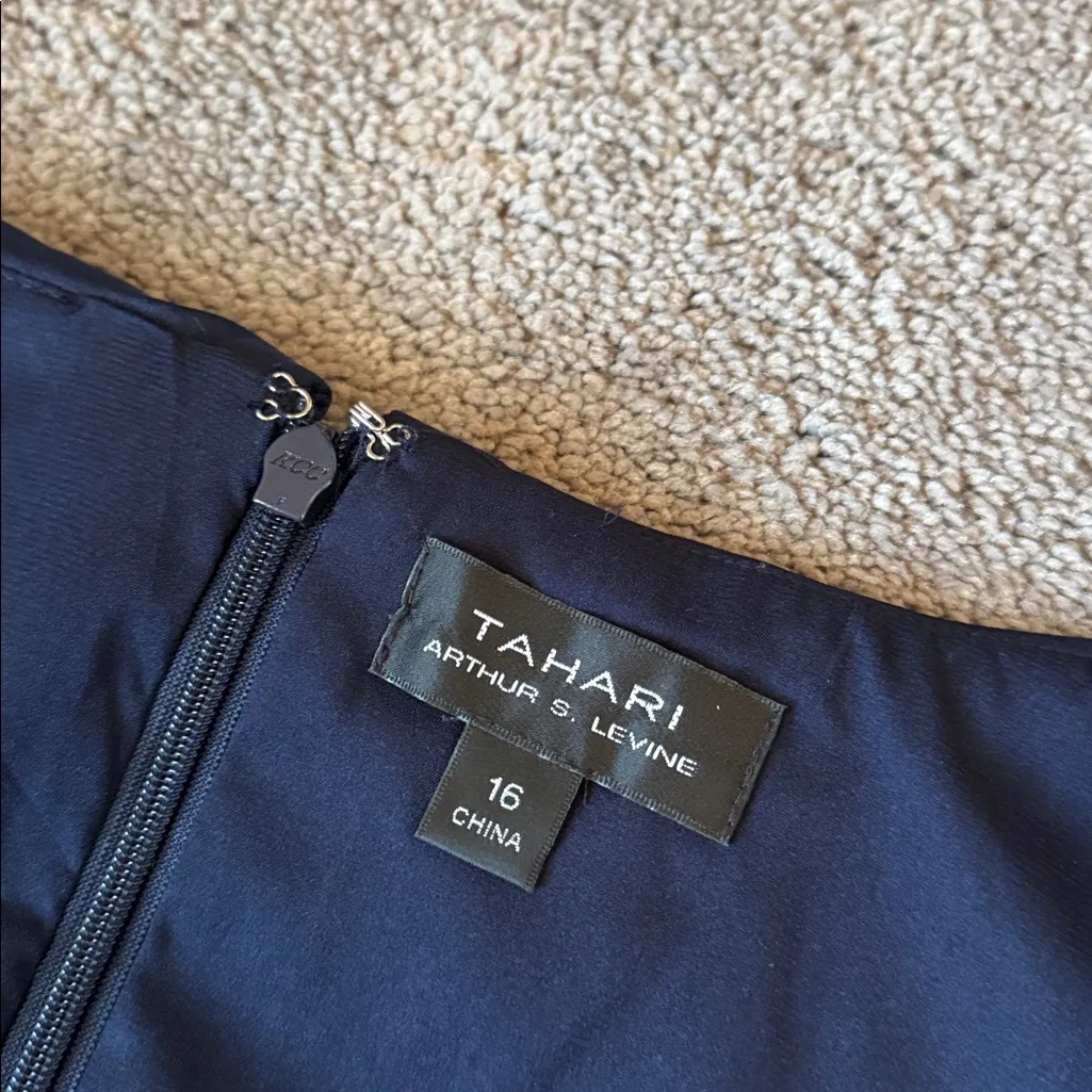 Tahari Arthur S. Levine Navy Jumpsuit SIZE 16 Blue - Image 3