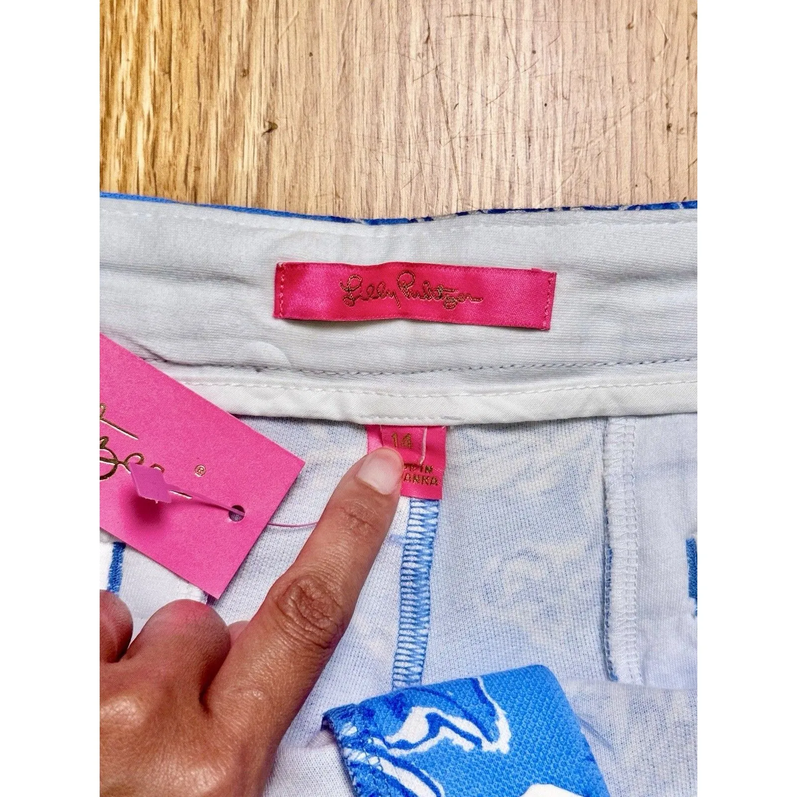 Lilly Pulitzer Women's Buttercup Knit Short 5” Boca Blue Croc & Lock It Size 14 - Image 5