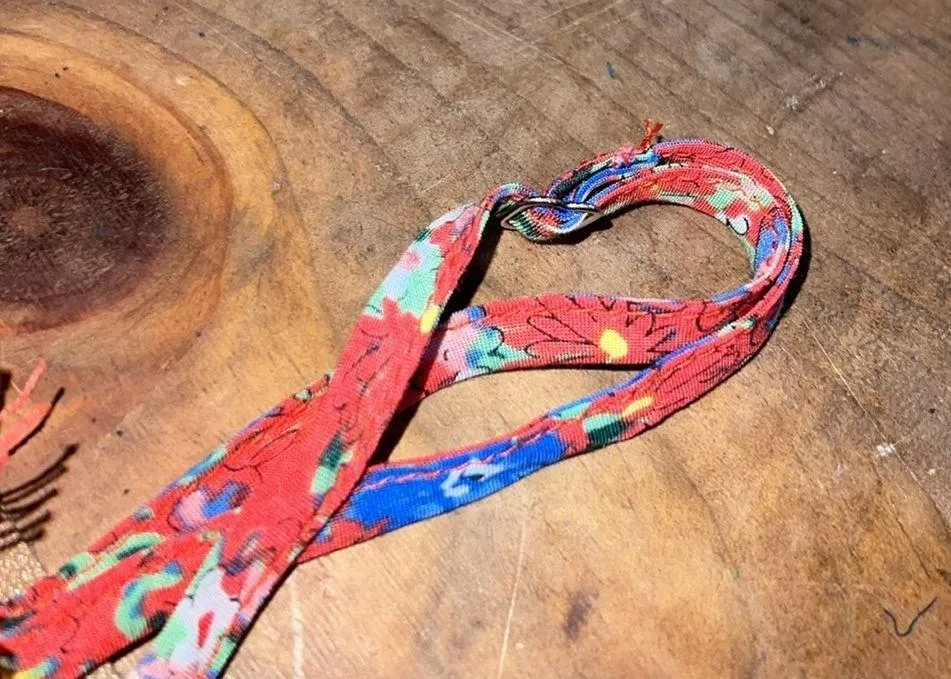 ENTRO size large floral print open shoulder blouse adjustable straps lace trim - Image 6