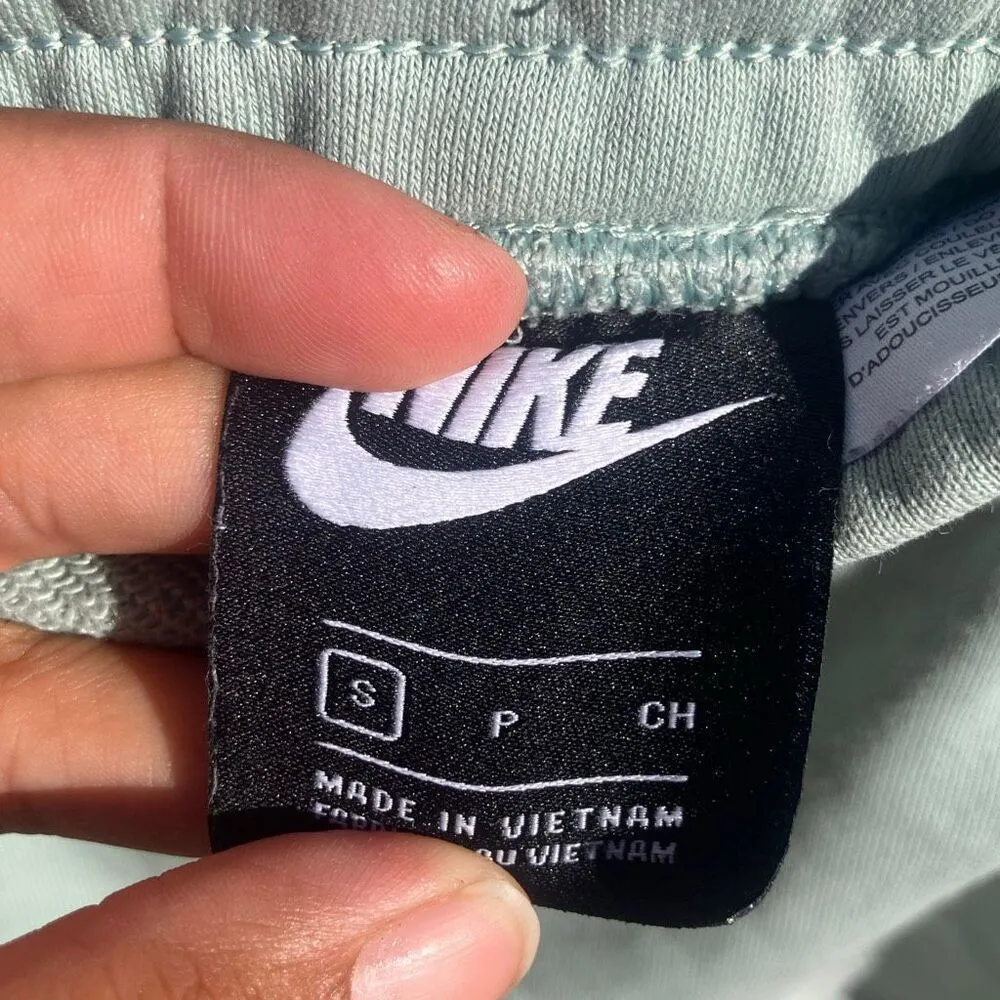 Nike mint green high rise sweatshorts women’s small 5” inseam  #730 - Image 6