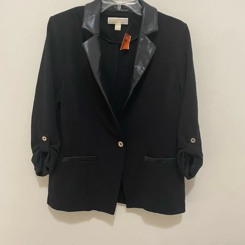 NWT Michael Kors Black Blazer with soft leather collar - Image 4