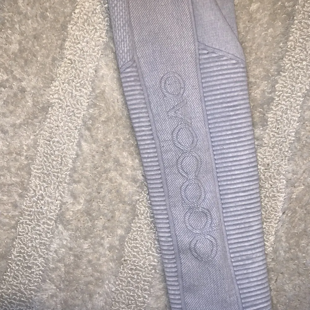 Avocado Air Grey Leggings Gray - Image 8