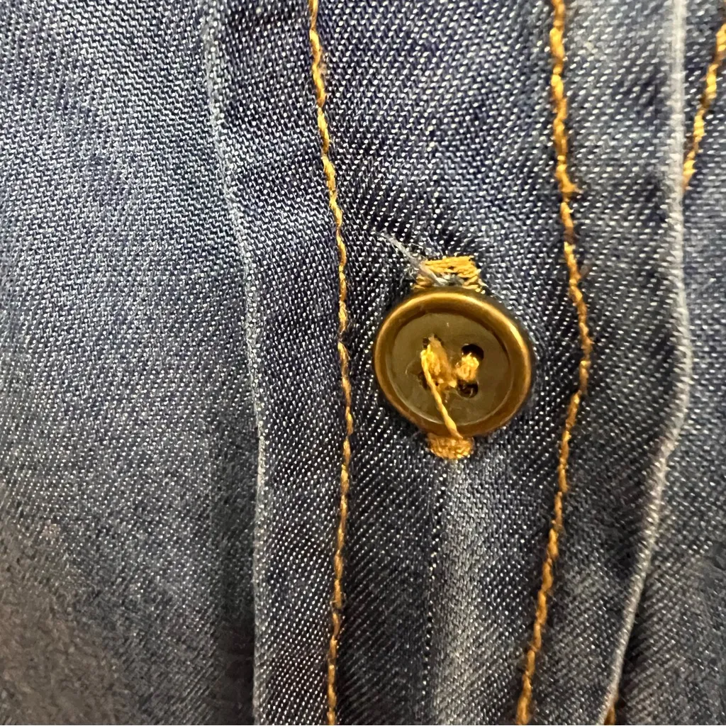 Black Label Embroidered Appliqué Long Sleeve Button-down Shirt size small - Image 6