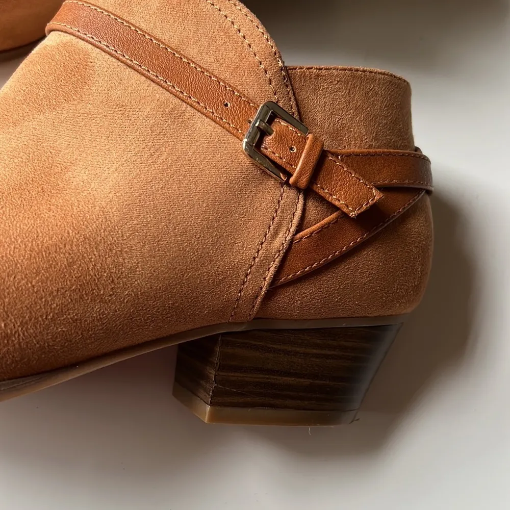 Old navy tan booties 9 - Image 4