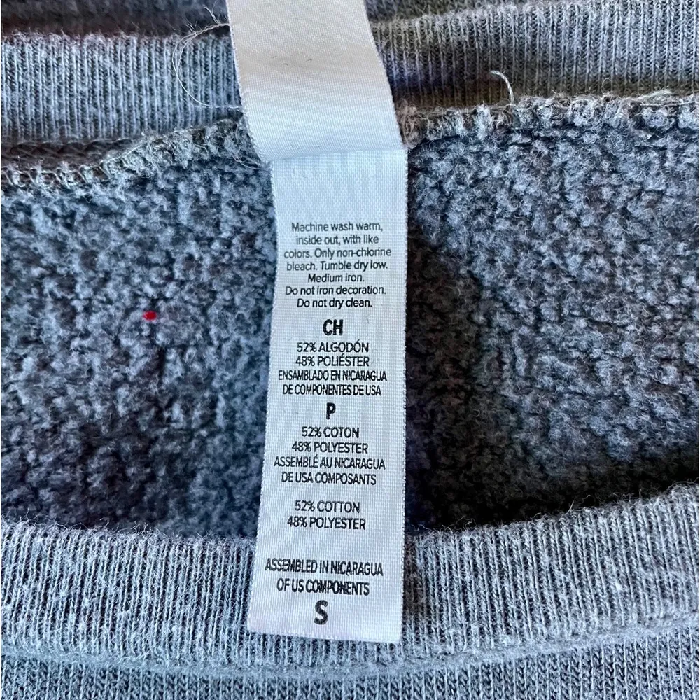Stylish Gray  Crew Neck Sweatshirt - Size Small - Image 6