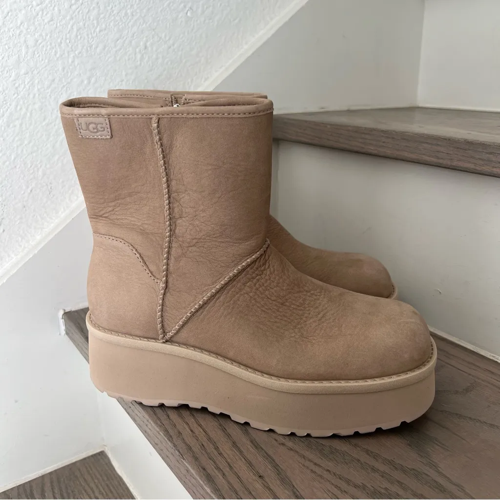 NWOB UGG Cityfunc Mid Platform Boots in MDSD Tan - Image 2