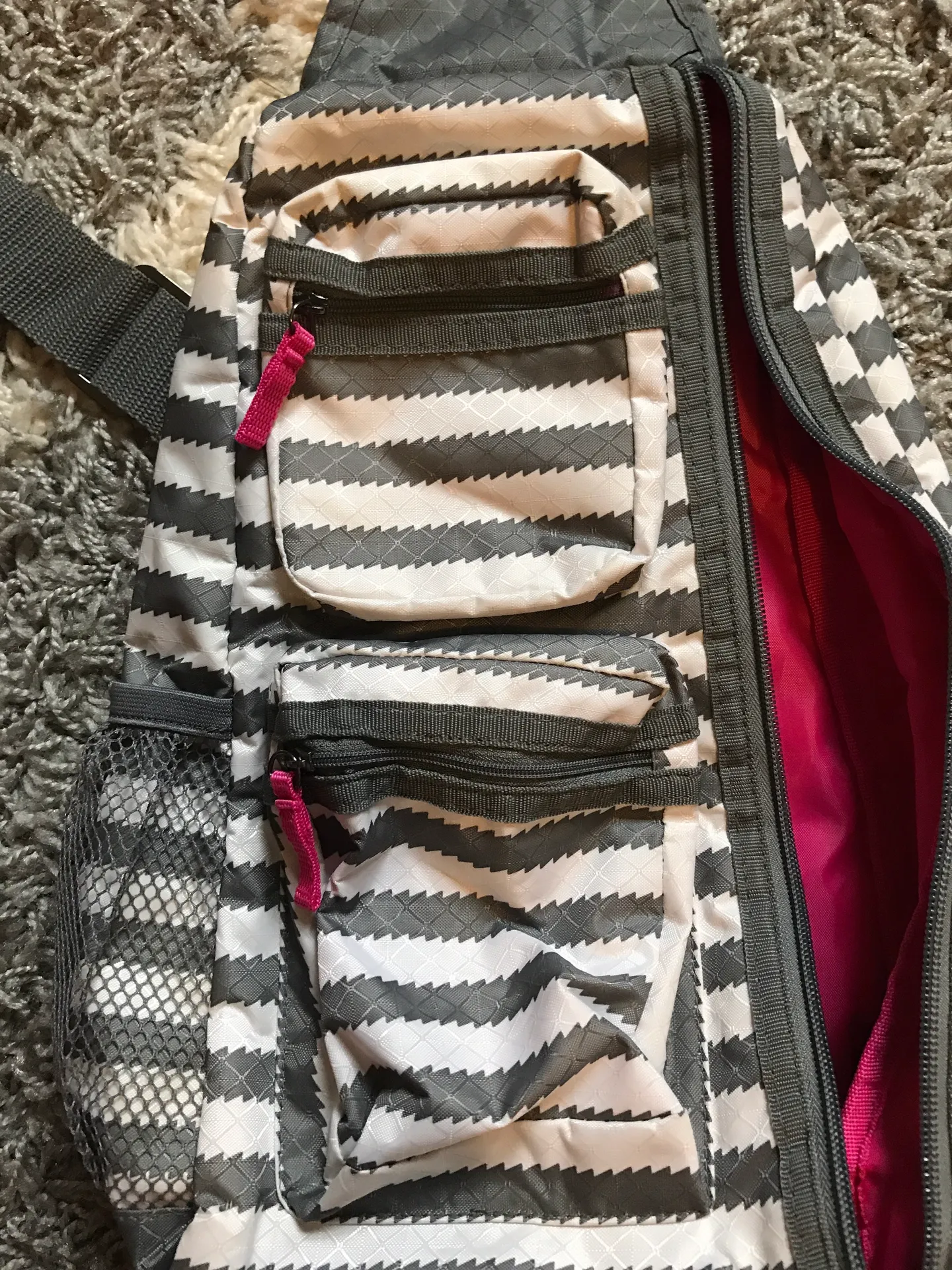 ThirtyOne Boutique Crossbody Backpack - Image 4
