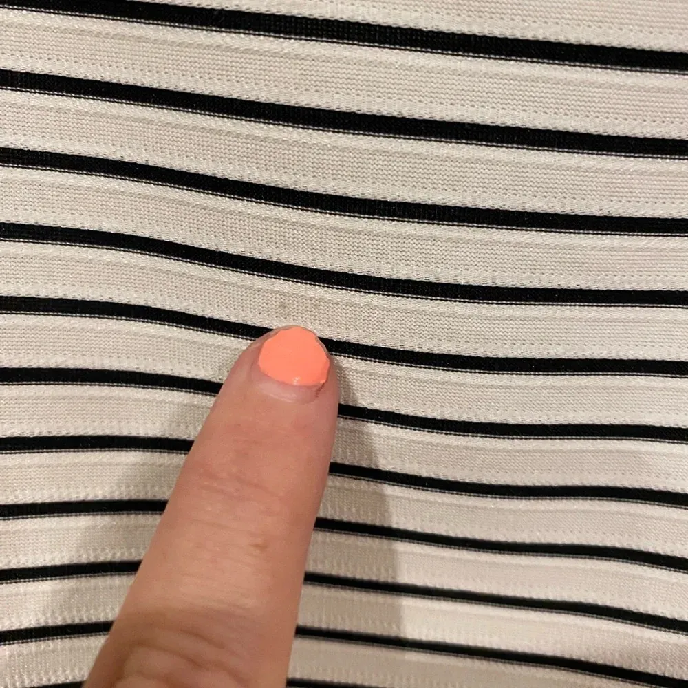 Donna Karan Cinched Sleeve Striped Top Size XS EUC - Image 4