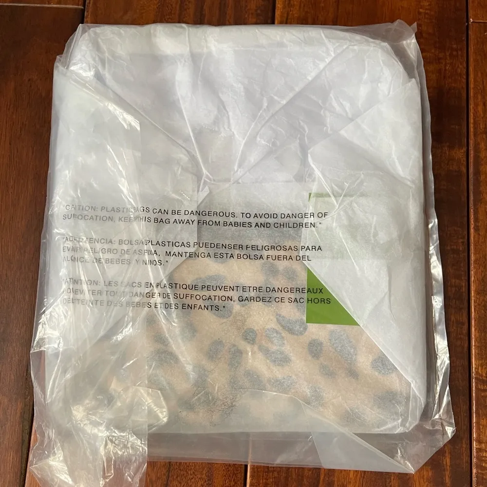 Kate Spade Lolly Leopard Print Wristlet NWT - Image 3