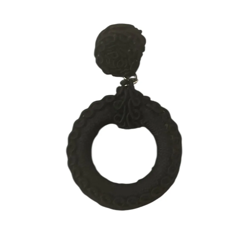 VTG Decorative Black Textured Fabric Knot Circular Dangle Earrings - Image 4