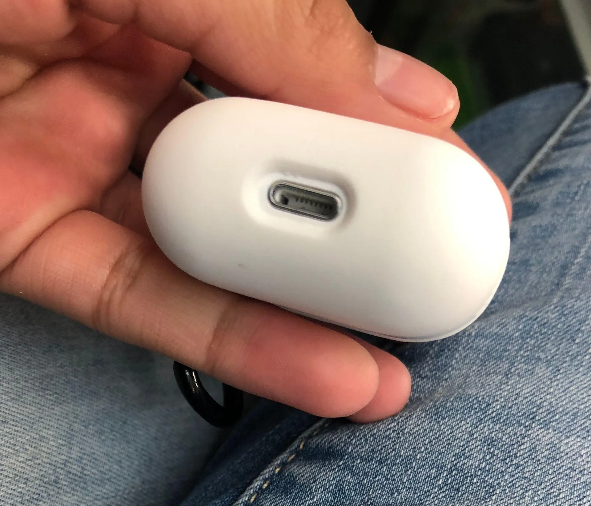 AirPod Case White - Image 2