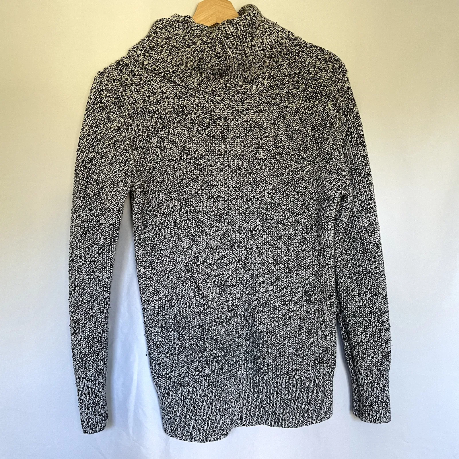 Abercrombie & Fitch black white knit turtleneck sweater women's size large - Image 7