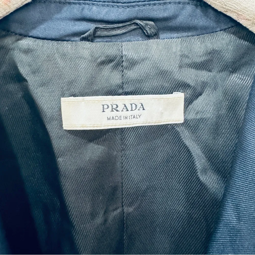 Prada 100% silk belted blazer jacket in navy blue - Image 12