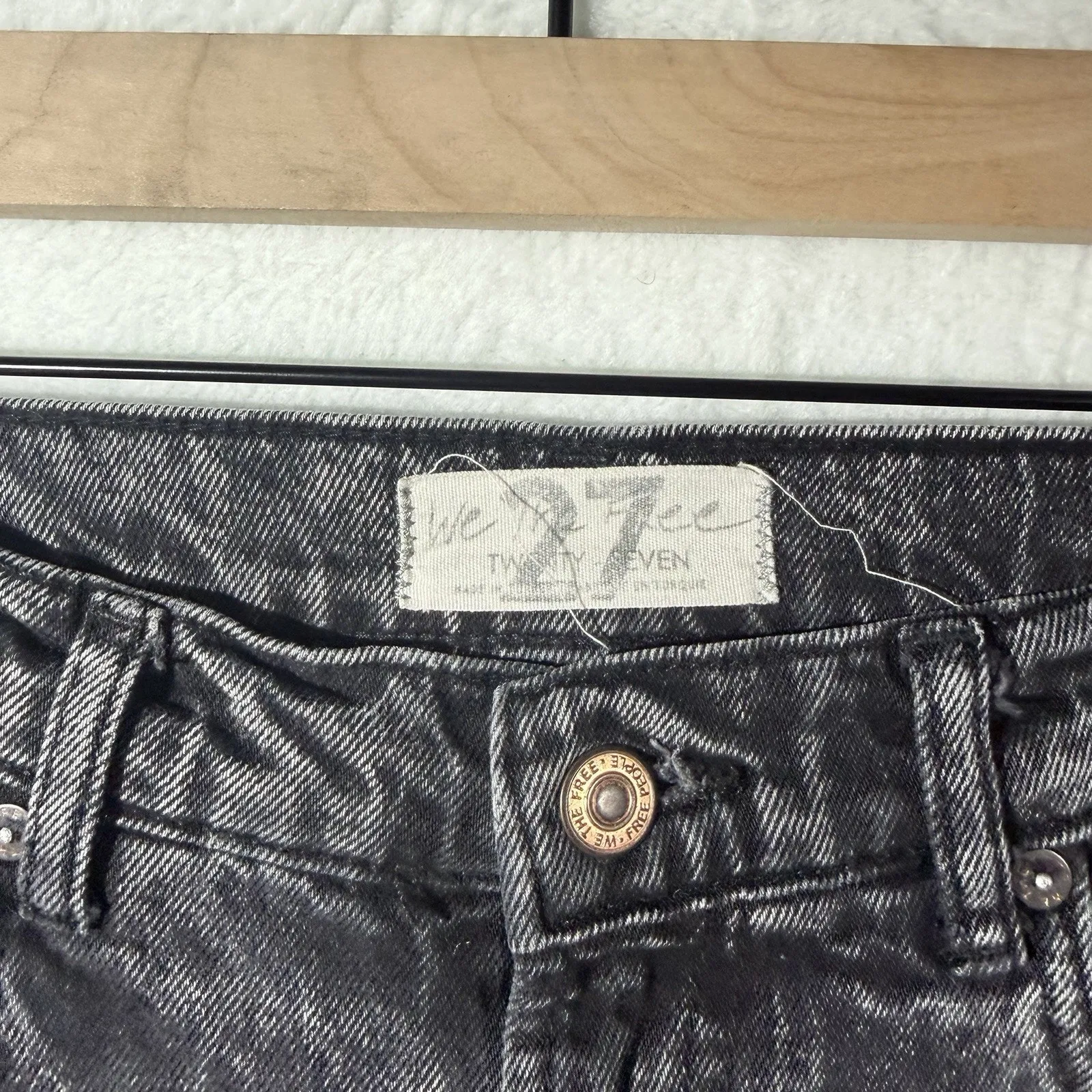 We The Free Vixen Cigarette Jean In Rock N Roll Distressed Women's size 27 - Image 3