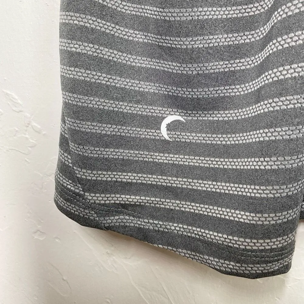 Zyia  Active Nimbus Gray Split Back Tank Top Medium - Image 3